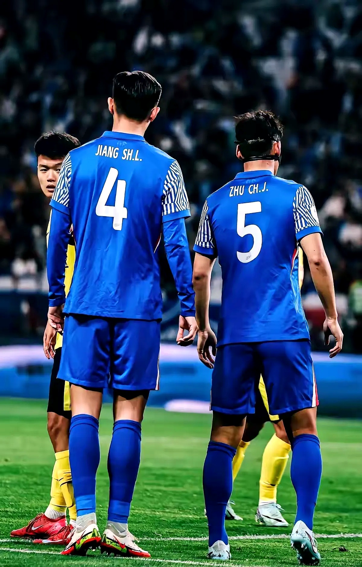 关于CBA季后赛倒计时，上海申花清晨再遭质疑，细节引发关注，质疑声仍在，细节决定成败的信息